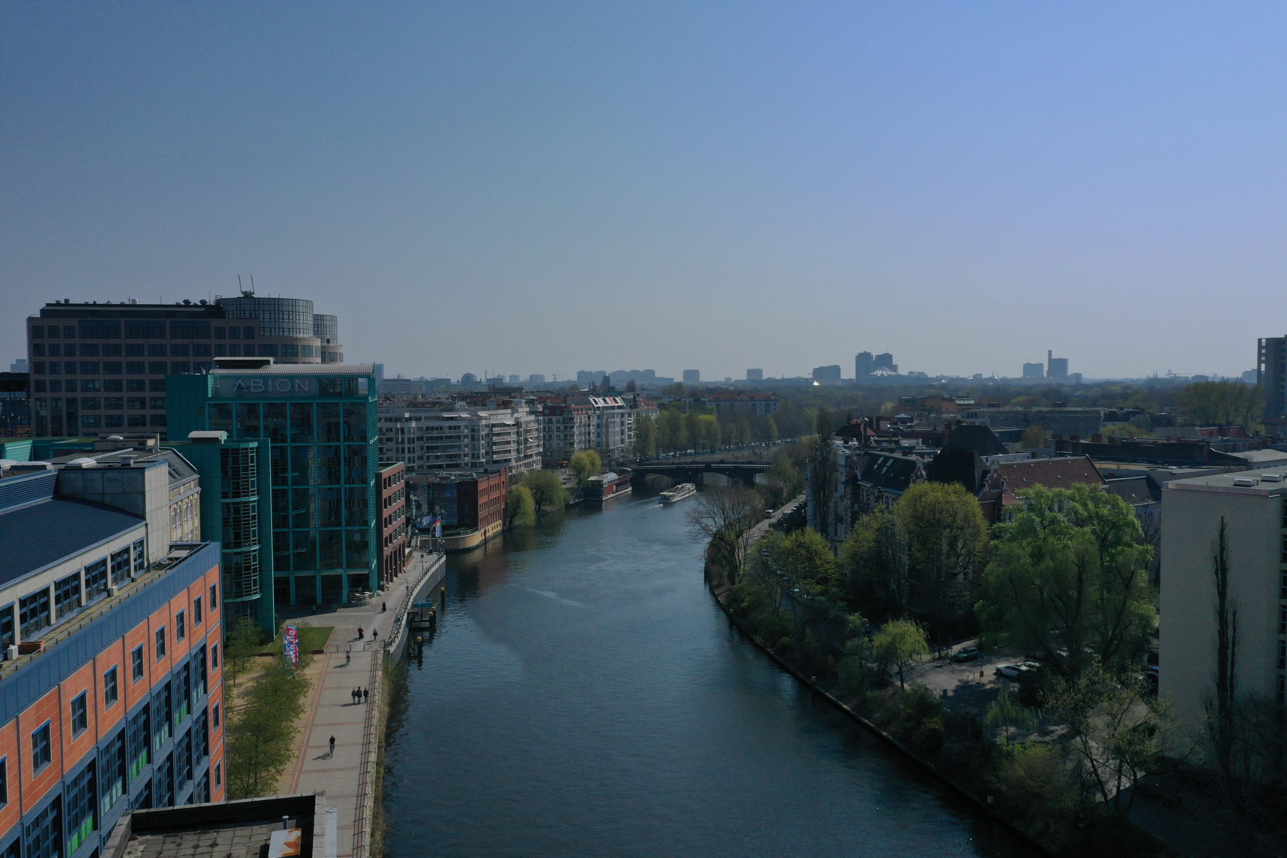 Berlin - Spree - Drohnenaufnahme by luftspot